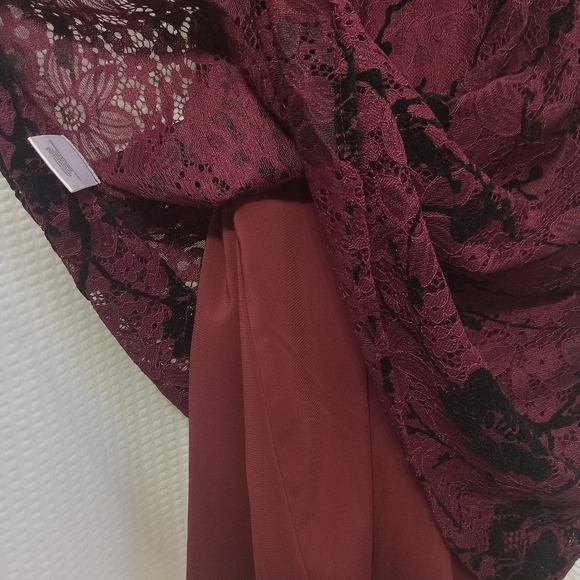 Modcloth Burgundy and Black Lace Dress - Picture 4 of 7